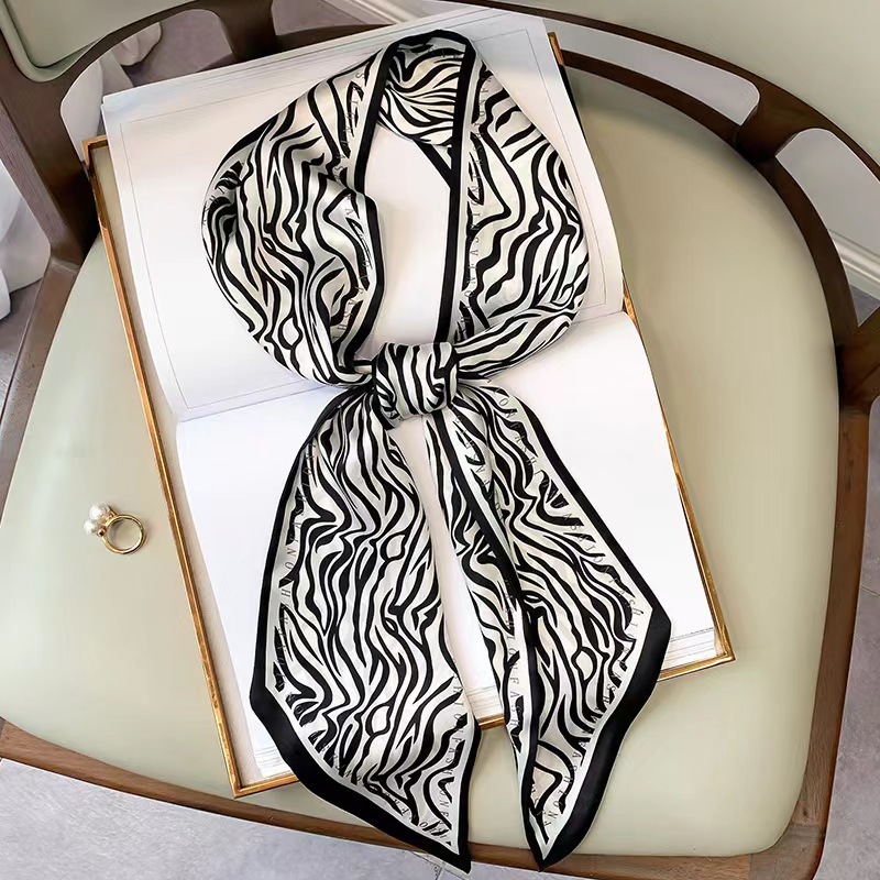 Luxury Zebra Print Silk Square - Luxury Bags Trending 评论和价格