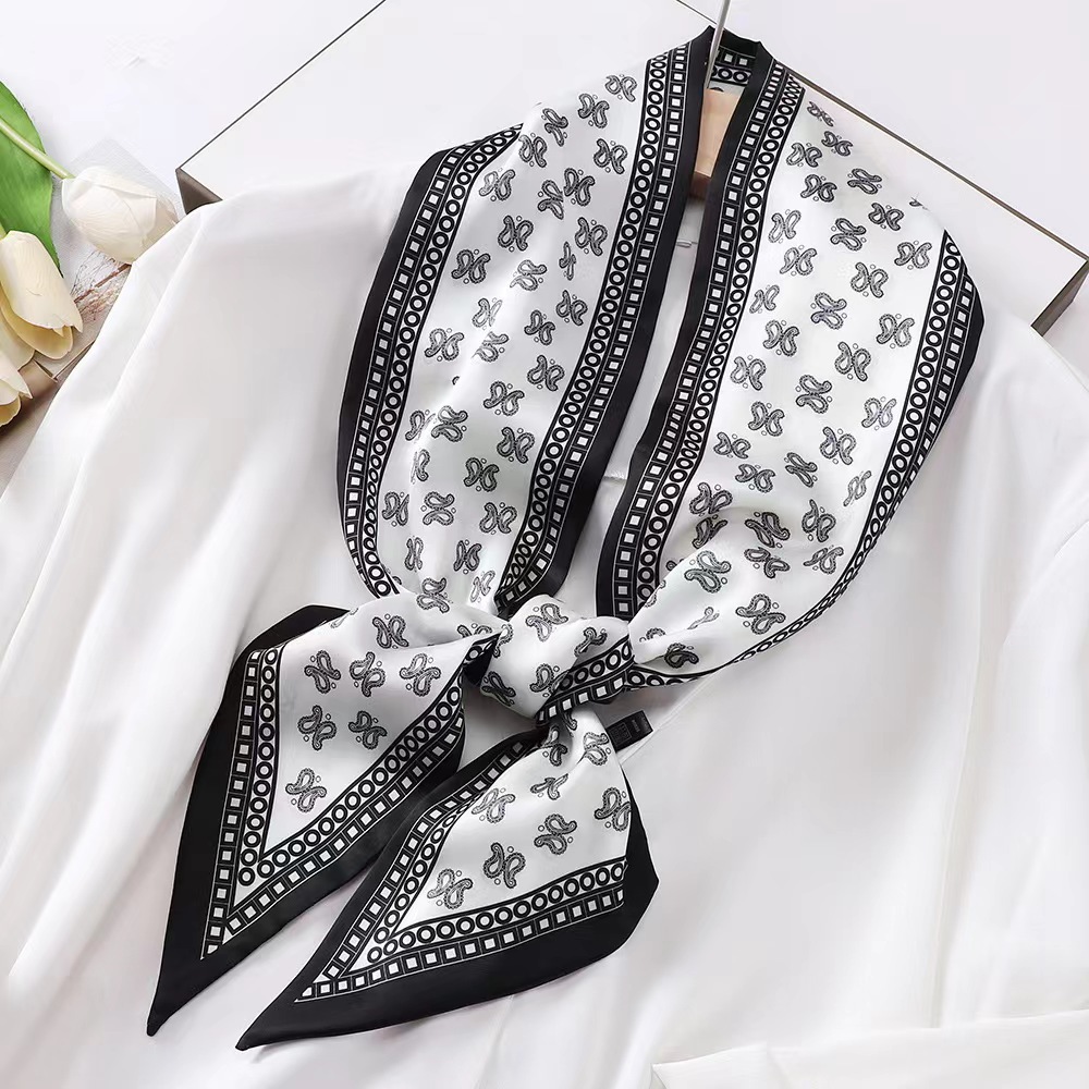 Luxury Zebra Print Silk Square - Luxury Bags Trending 评论和价格