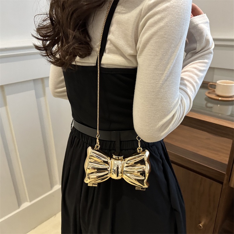Glossy Gold Metal Bow Shaped M - Luxury Bags Trending 评论和价格