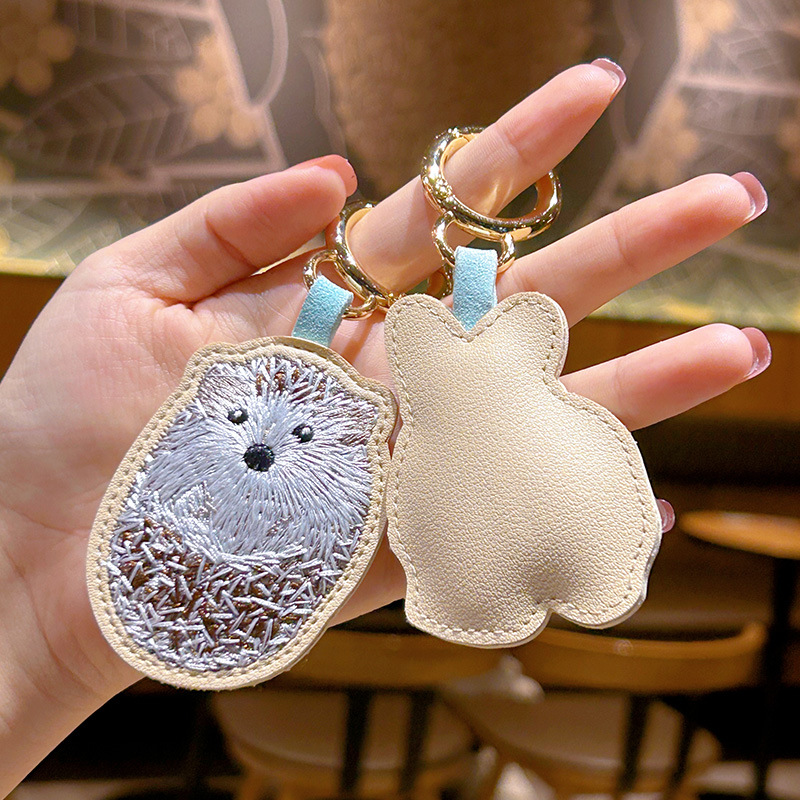 Embroidery Keychain Cute Rabbi - Luxury Xmas Bags 评论和价格