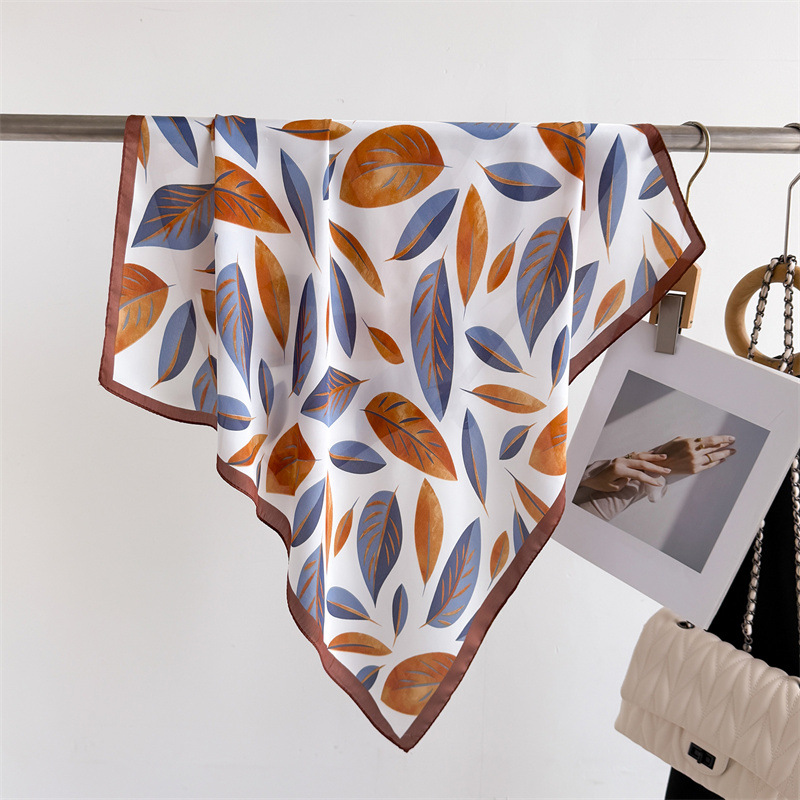 Luxury Brand Print 70cm Square - Luxury Bags Trending 评论和价格
